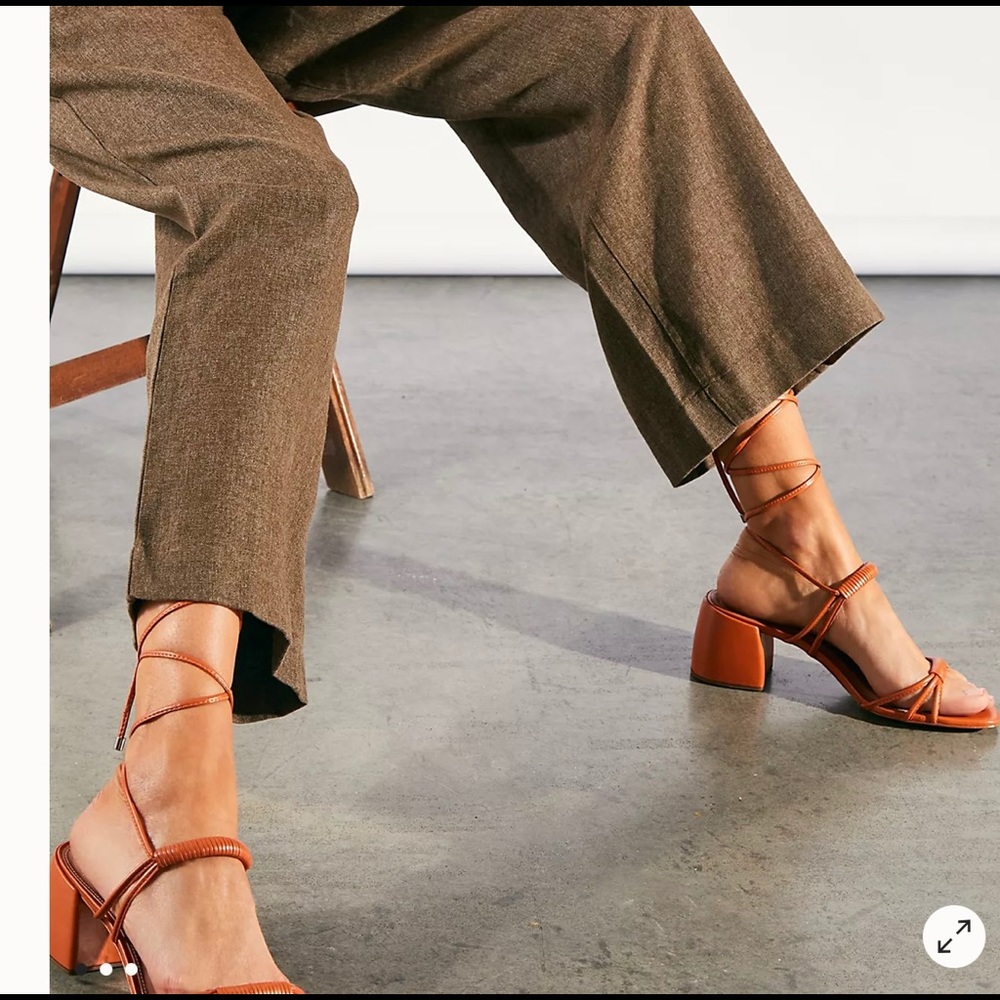 Vicenza Love Struck Heels 👠 - Picture 2 of 6